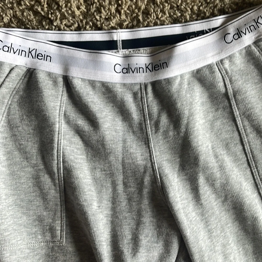 Calvin Klein Joggers - Picture 2 of 2